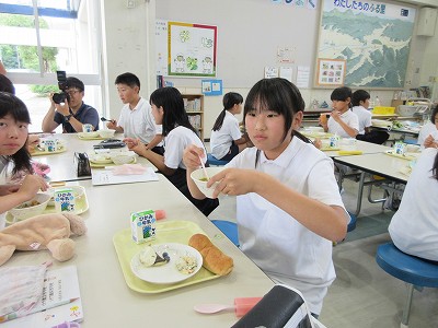 給食試食会8