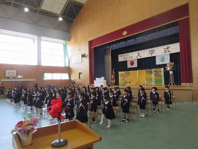 味間小学校入学式4