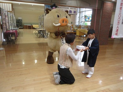 図書館入館300万6