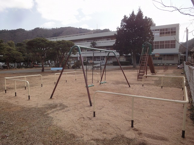 設置された遊具2