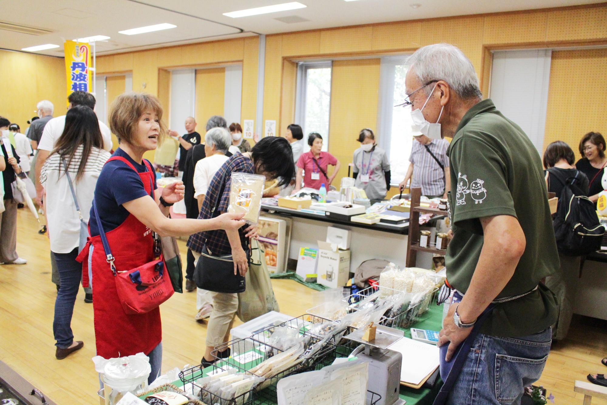 フリーマーケットの様子