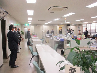 年初2