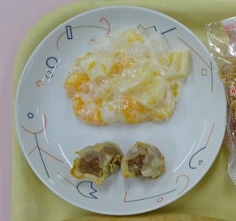 令和3年10月28日の丹波篠山市学校給食 フルーツヨーグルト しゅうまい