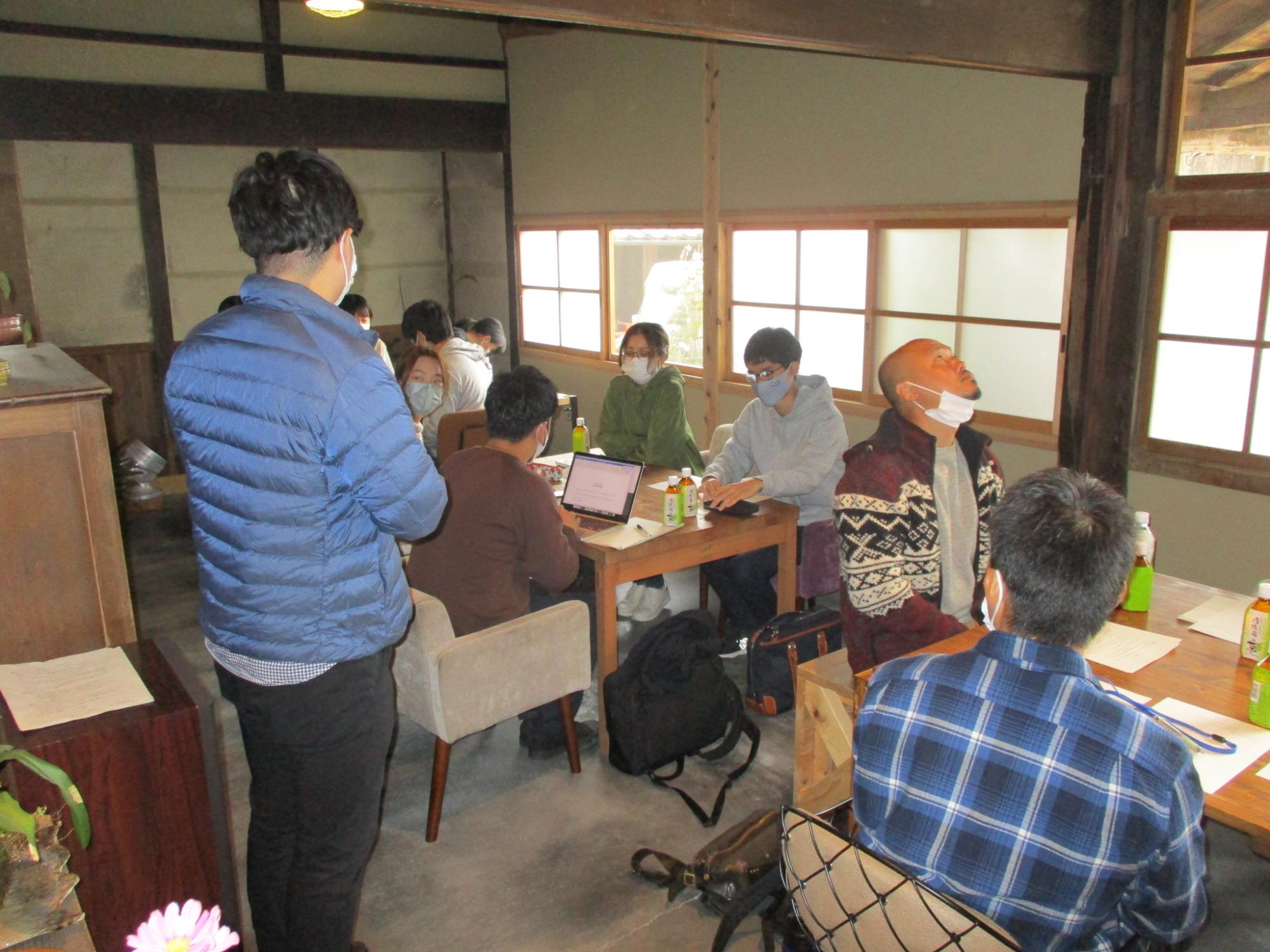 話し合いの風景