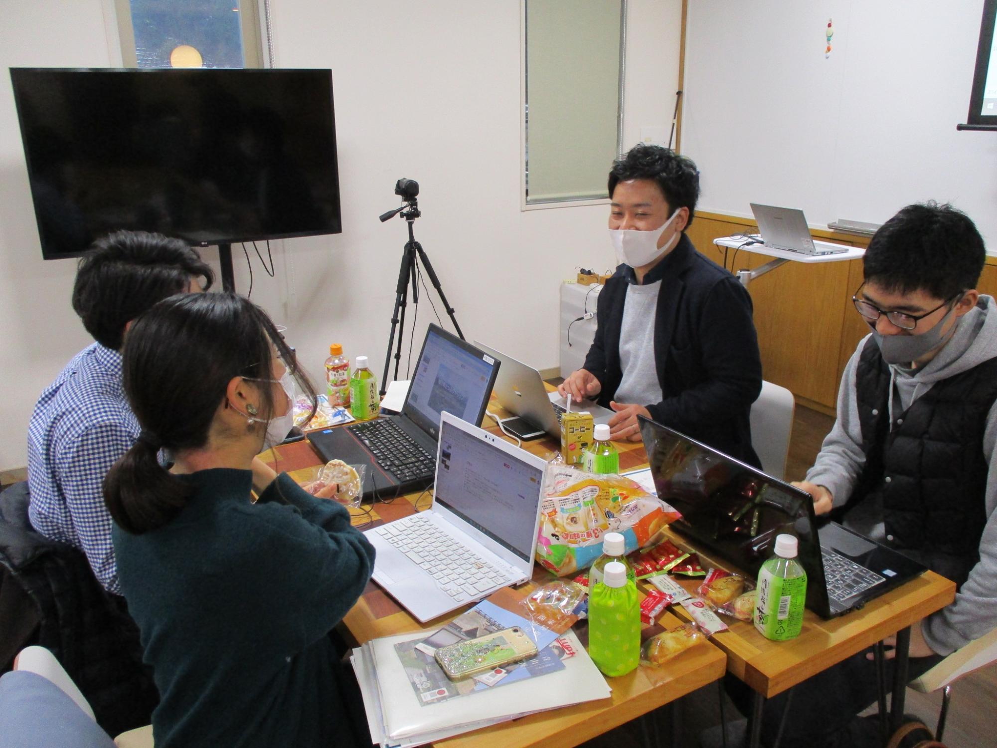 発表後の打合せの風景