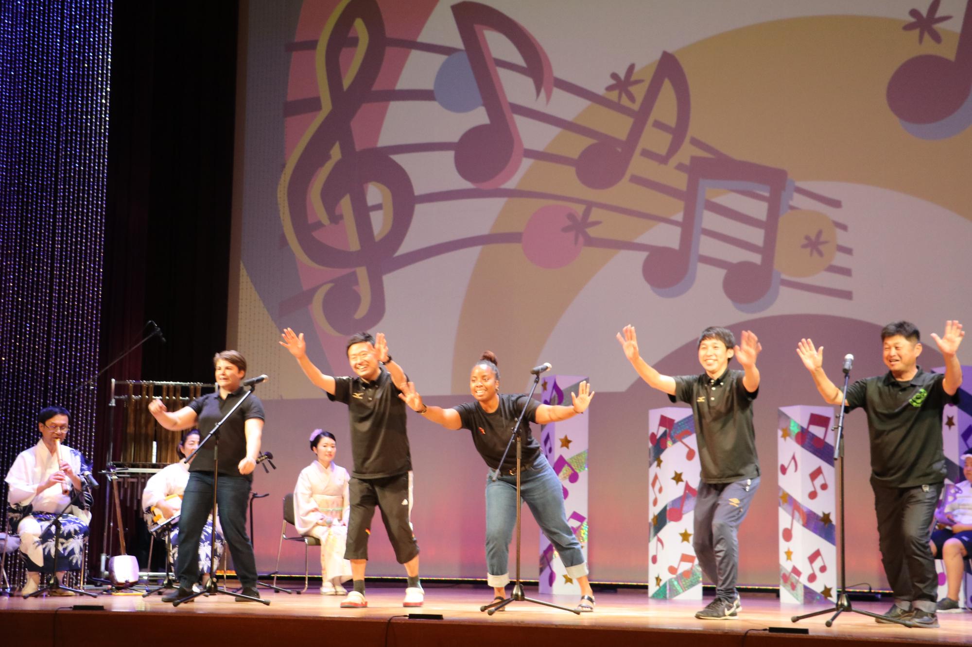 デカンショのど自慢に出場されたALTの皆さん