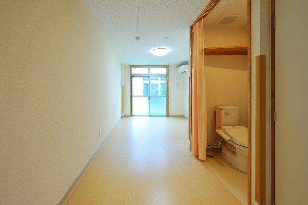 トイレが設置してある1部屋を写した写真