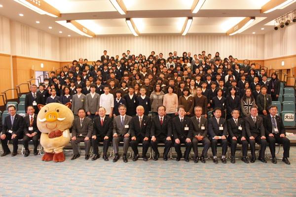 こども会議に出席された方の集合写真