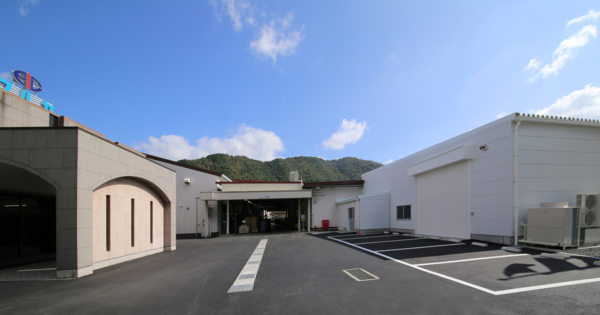 フルヤ工業株式会社の本社工場の外観写真