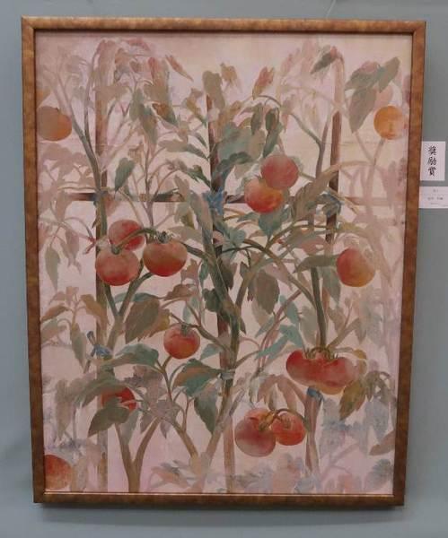 沢山のトマトが実っている様子を淡くやさしいタッチで描いている日本画の作品の写真