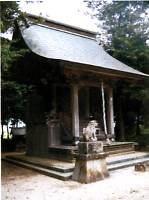 春日神社の社が映った写真。