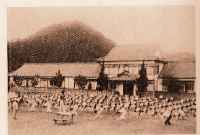 明治、大正、昭和と3代にわたり使われた昔の畑小学校校舎の写真