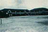 北校舎1940年、本館1956年竣工の校舎の写真