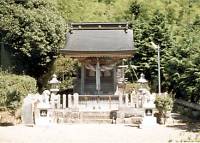 八幡神社の社の写真