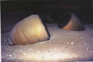 能舞台の床底の写真